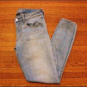 American Eagle Light Wash Jeggings